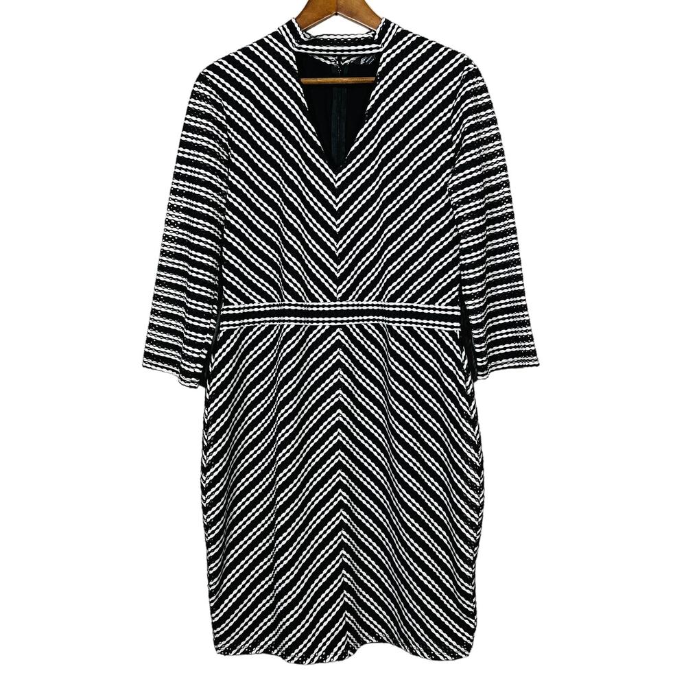 Perforated Project Runway Knee Length Cocktail Dress V Neck Black White - XL